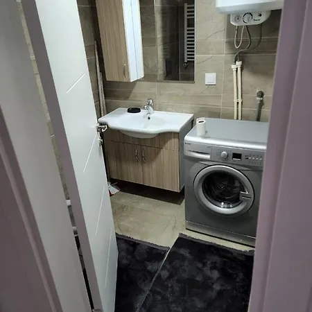 Luxury 2 Plus1 With Free Parking And Pool Apartment *
