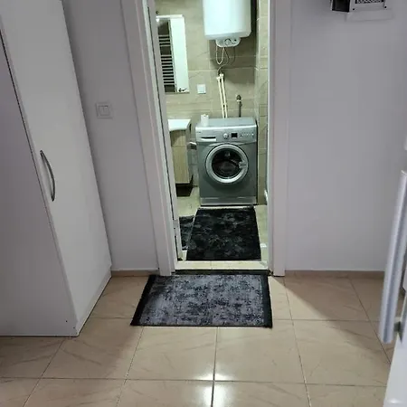 Luxury 2 Plus1 With Free Parking And Pool * Istanbul